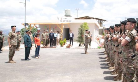 وزيرة الدفاع الإسبانية تزور القوات الإسبانية في لبنا