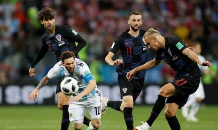 كرواتيا تسحق الأرجنتين بثلاثية … وتبلغ دور 16 في كأس العالم