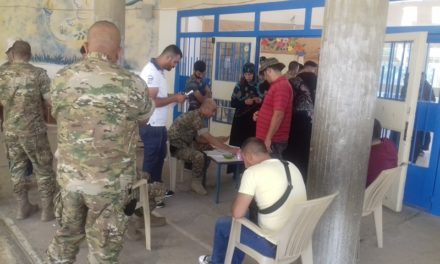 الجيش وزع 500 حصة غذائية في منطقة البقاع