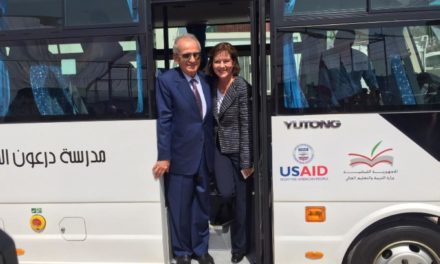 للمرة الأولى في لبنان .. “حافلات” للمدارس الرسمية