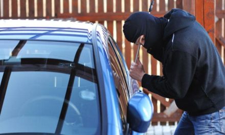 توقيف أفراد عصابة سرقة سيارات في البقاع