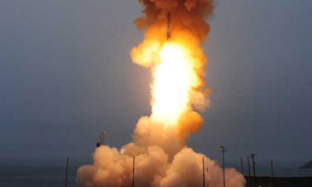 فشل تجربة إطلاق صاروخ بالستي أميركي عابر للقارات