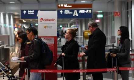 امرأة تتسبب باغلاق أكبر مطارات المانيا