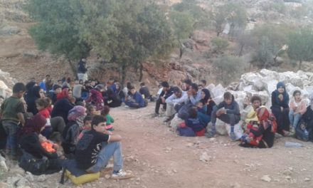 ضباط من المخابرات السورية يسهلون دخول مئات النازحين خلسة الى لبنان