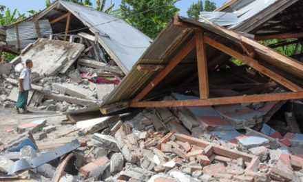 أكثر من سبعين ألف مشرد جراء الزلزال في اندونيسيا