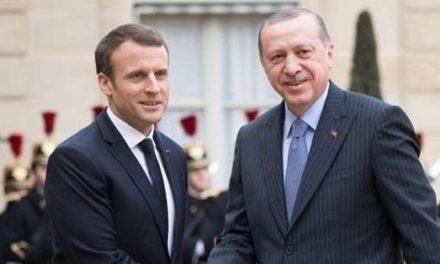 إردوغان وماكرون يؤكدان أهمية تعزيز العلاقات الاقتصادية بين البلدين