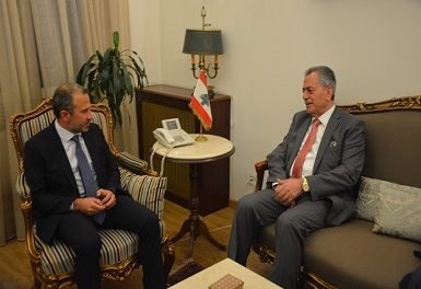 السفير السوري يقلل من أهمية المبادرة الروسية