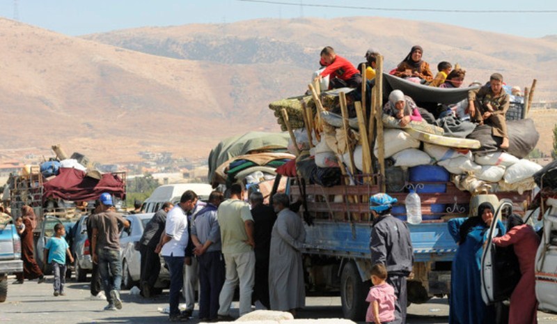عودة طوعيّة لمئات النازحين إلى سوريا الأحد