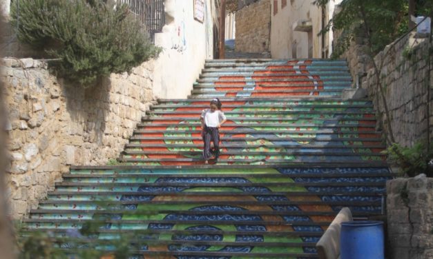 «درج الزويتيني».. ألوان الحياة