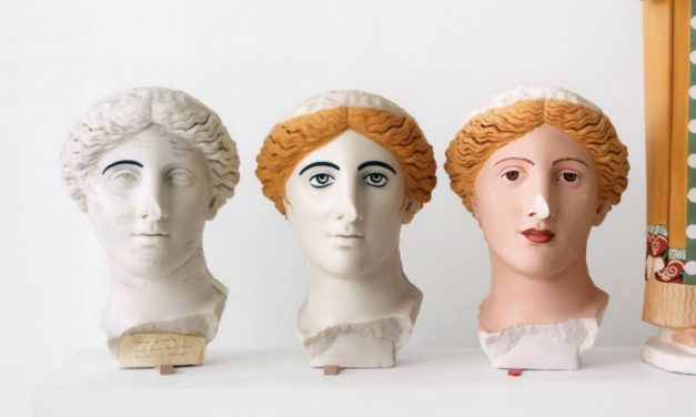 جنبلاط مغردا:خلاف الاغريق والفرس سيدمر الاقتصاد اللبناني