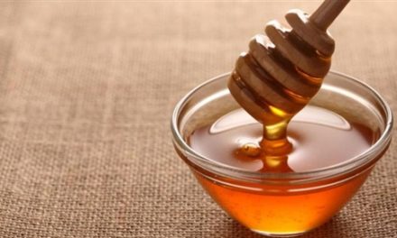 إحذروا إضافة العسل إلى المشروبات الدافئة…