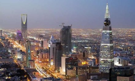 “بلومبرغ”:  السعودية لم تنتظر طويلاً بعد مبادرة قطر