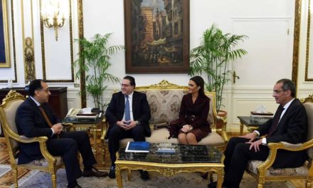 شقير التقى رئيس الوزراء المصري