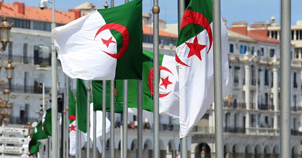 الداخلية الجزائرية تصدر تراخيص لعشرة أحزاب سياسية جديدة