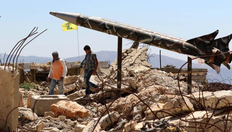 لبنان المفلس ينتظر حزب الله.. التفاوض أو الحرب