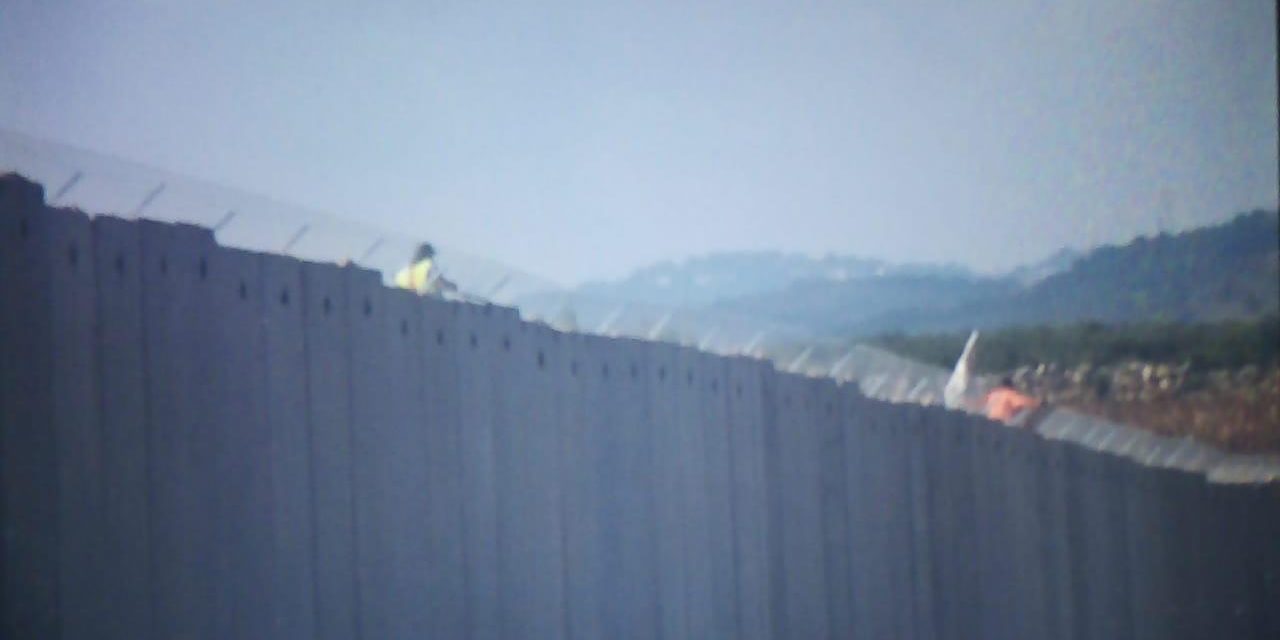 إسرائيل تقصف على أراضٍ لبنانيّة ومواد حارقة من طائرة مسيّرة