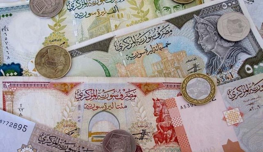 سوريا أغرقت لبنان بعملتها للحصول على دولارات