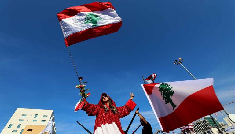 من يحكم لبنان؟