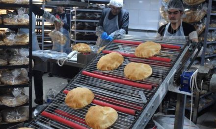 أصحابها يبتزّون اللبنانيين: أزمة الخبز تفضح “غشّ” الأفران