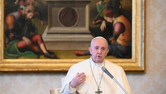 البابا فرنسيس يحذر من “فيروس أسوأ” من “كورونا”
