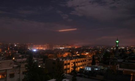 حلب:طائرات إسرائيلية استهدفت مركز البحوث ومطار كويرس