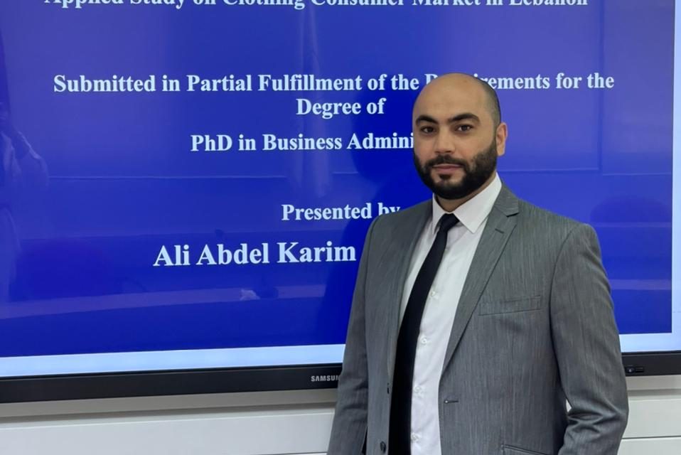 علي أبو علي يتألق بنيله درجة دكتوراه في إدارة الأعمال من جامعة بيروت العربية