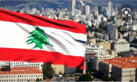 ثلاثة يُحاصرون لبنان من داخله.. يتشاركون تبييض الأموال والخراب!