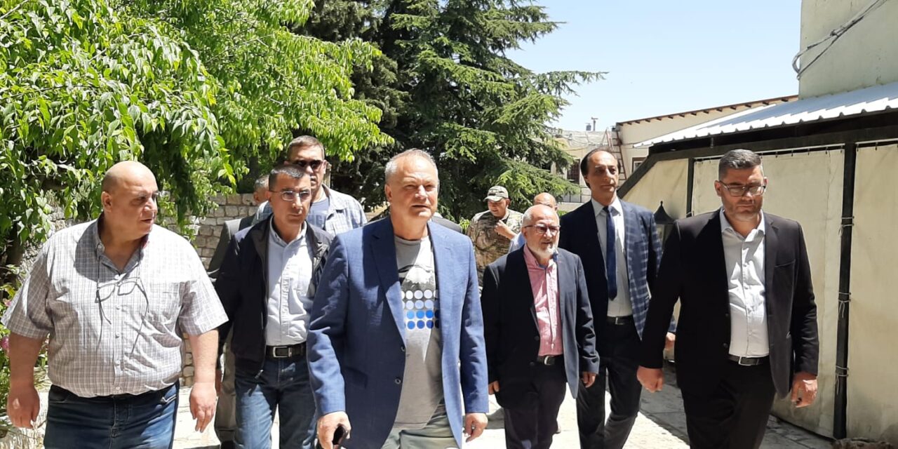 روداكوف خلال جولة في راشيا بدعوة من الدكتور سامر حرب حض مجلس النواب على انتخاب رئيس للجمهورية باسرع وقت