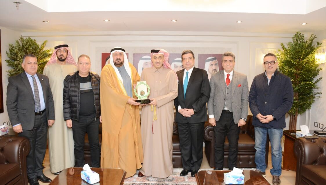 السفير علي ابراهيم المالكي يزور نادي رجال وسيدات الأعمال العرب في القاهرة