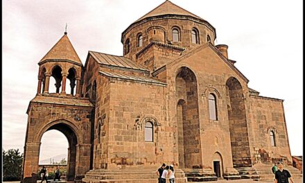 كتب نقولا أبو فيصل “كنيسة القديسة هريبسيمه في يريفان”!