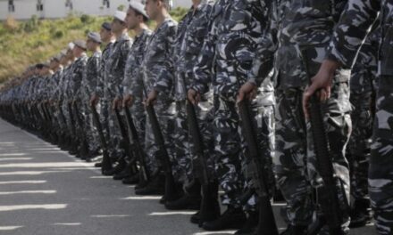 ارتداء اللباس العسكري ممنوع… وهذه هي العقوبة
