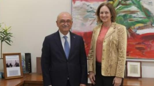 السفيرة الأميركية في LAU – بيروت وجولة في أرجائها