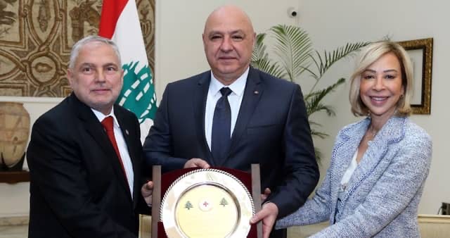 استقبل رئيس الجمهورية اللبنانية، العماد جوزاف عون، وفدًا من الجمعية في قصر بعبدا، لاطلاق لحملة المالية السنوية للصليب الأحمر اللبناني لعام 2025، بحضور اللبنانية الأولى السيدة نعمت عون.
