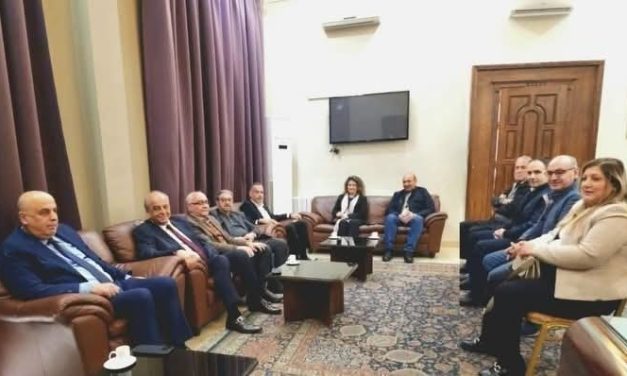 البقاع يتضامن في مواجهة الأزمات… تجمع الصناعيين يزور محافظ البقاع لتنسيق دعم مراكز الإيواء ومساندة اللبنانيين