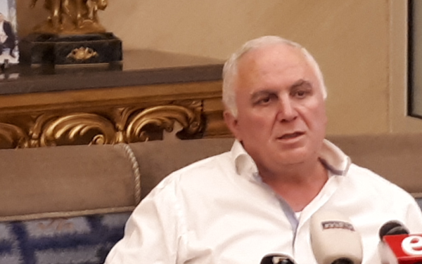 ضاهر: المؤسف انهم يتحركون بإشارات من مرجعياتهم السياسية”.