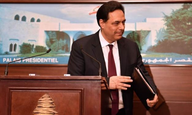 تراجع دياب “انتصار” لباسيل و”تمديد لعمر الحكومة”