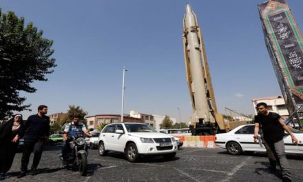إيران: أعددنا آلاف الصواريخ للاشتباك مع واشنطن