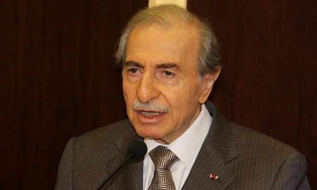أنور الخليل ردا على حسن خليل:أنت تقبع  بخنوع وذل المنافقين والشتامين