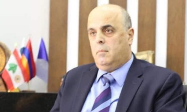 نقولا أبو فيصل للمزارع اللبناني : قلبي يحترق عليك ولبنان يحترق بالفساد!