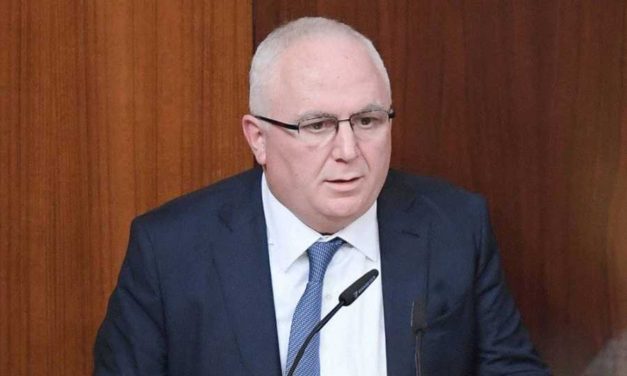بسبب طريق ضهر البيدر والازتوستراد العربي ميشال ضاهر يتمرد..  وإليكم خياره!!