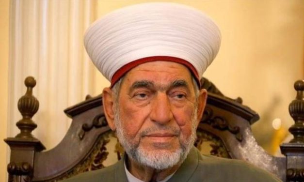 قال يوماً لجنبلاط: لبنان يدوّن على هويتنا مذهباً لكنك أنت فوق المذاهب<br>رحل الرجل الاستثناء تاركاً صروحاً للعلم والاعتدال… وثمرة في أزهر البقاع