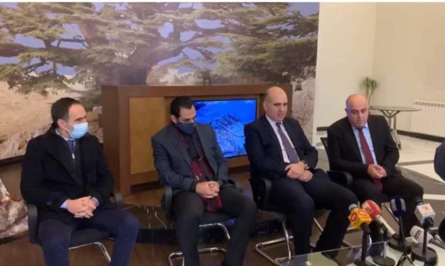 مديرا الصناعة والزراعة جالا في زحلة برفقة ابو فيصل والتقيا مطارنة المدينة ومشايخ الازهر وصناعيين واصحاب مؤسسات