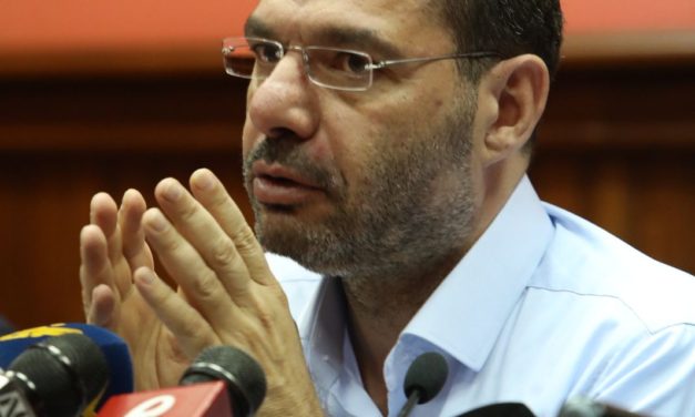 حسن مراد: لن اصوِّتَ لموازنةٍ غير دقيقة تقوم على الإستدانةِ والضرائب ولا تحفظُ حقوقَ الناس