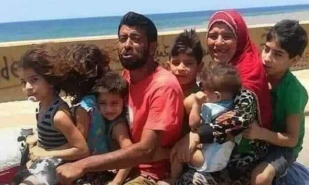 “أهلا بهل طلة”نازح سائح مع عائلته على كورنيش الاوزاعي..