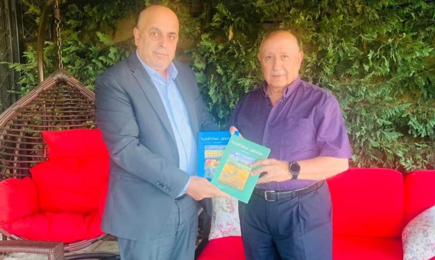 بقلم الدكتور هيكل الراعي”عن لبنان، لماذا أكتب؟” تتعرف على نقولا أبو فيصل المؤمن بنقاوة وصدق وعمق