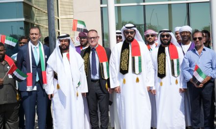 جمعية الإمارات للسرطان ومستشفيات ميديكلينيك يحتفلان بيوم العلم
