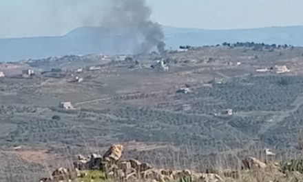 الجيش الاسرائيلي يحرق منشآت ومعدات لشركة ورد “مشروع800” في جنوب لبنان