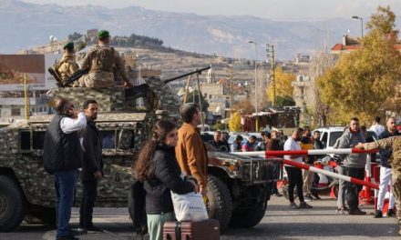 مشقّة لبنان وسوريا..أزمة في البر وفي البحر أيضآ