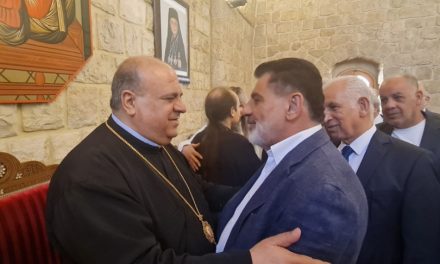 ابراهيم سلوم هنأ المطران ابراهيم ابراهيم بالفصح: على امل ان يحمل العيد قيامة لبنان واستعادة بناء الدولة