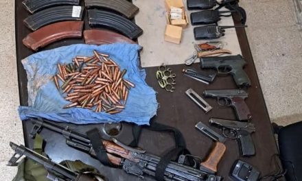 الجيش: توقيف 3 أشخاص في بلدة عيحا مرج التوت – راشيا ضمن إطار مكافحة التهريب